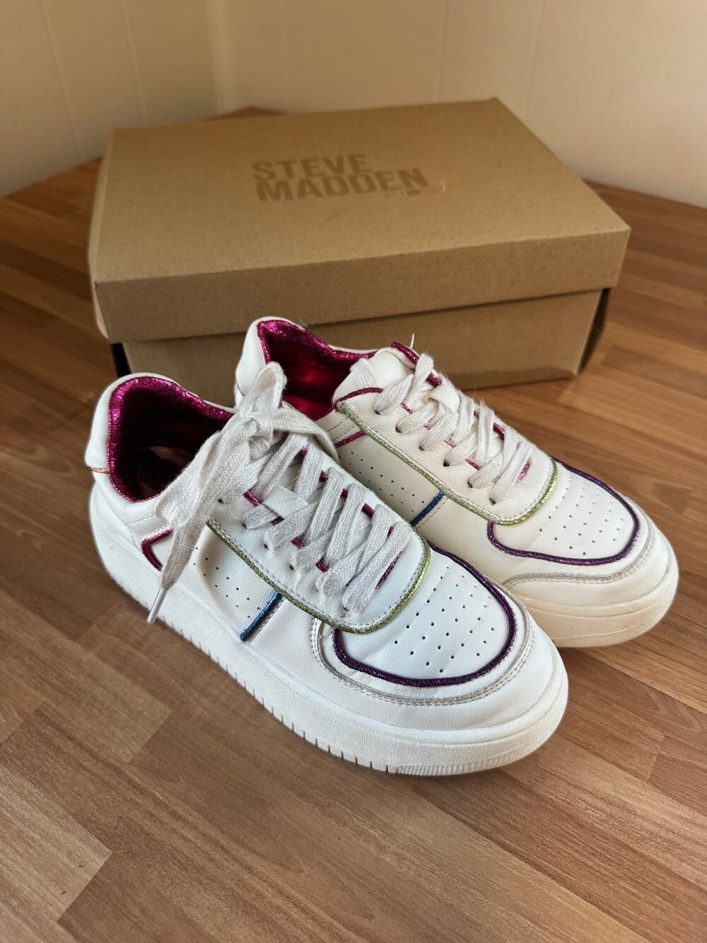 Steve Madden Kids' JPERRIN Sneaker size 2